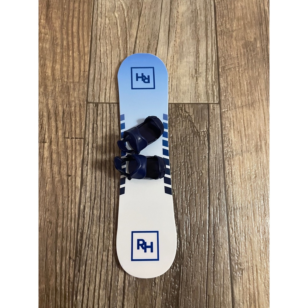 Rainbow High Winter Break Skyler Bradshaw Doll Blue Snowboard *Missing‎ Hand* - Picture 4 of 6